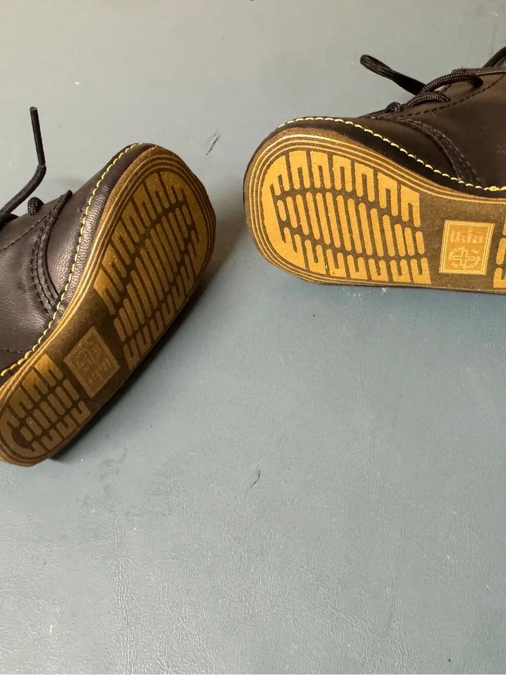 Infant Crib Bootie Dr Martens black leather size 3